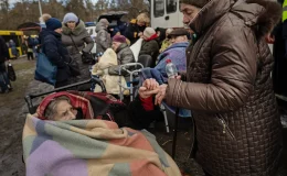 Ukrán civilek evakuálása Irpinből-2022. március